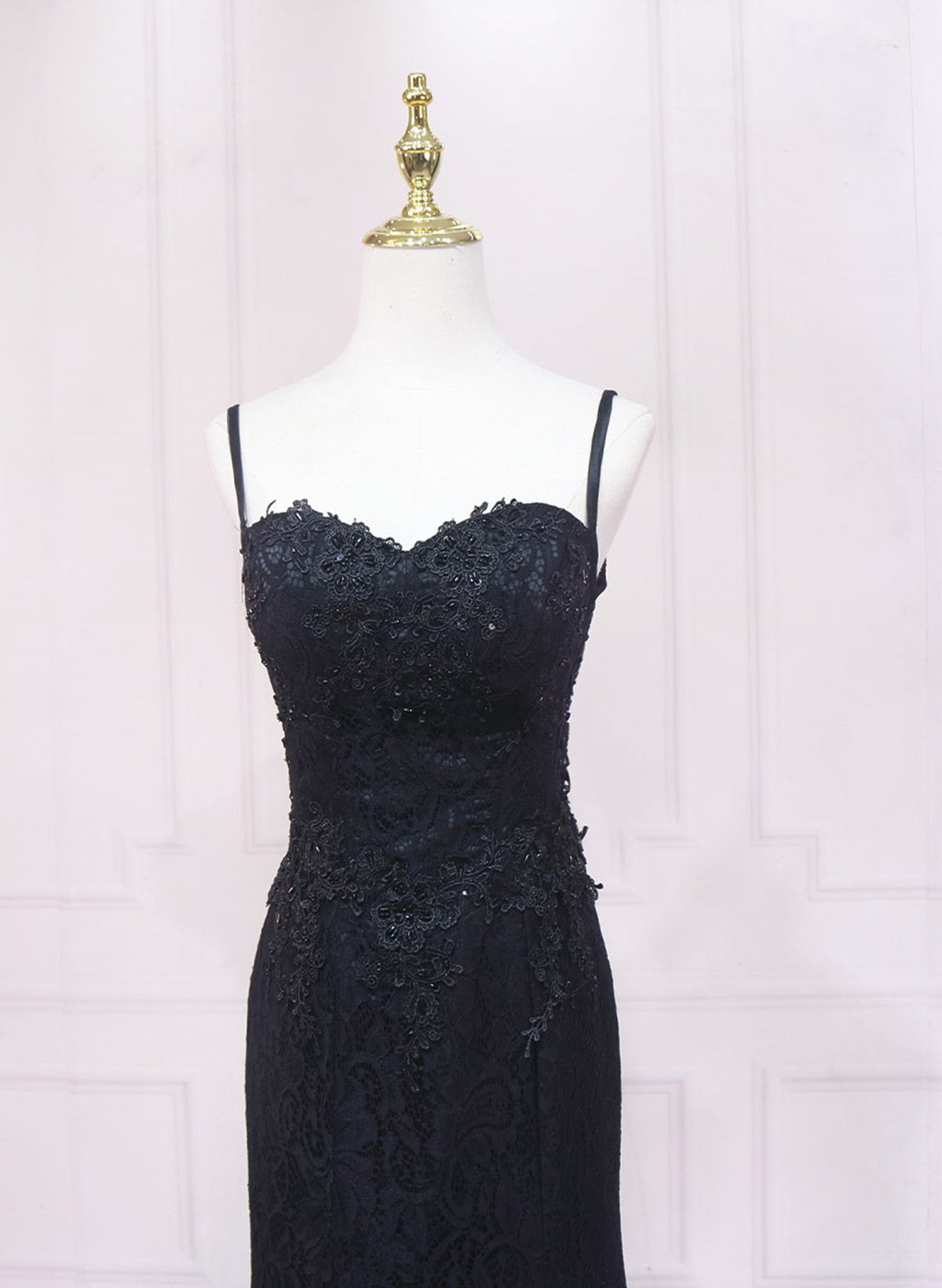 Vestido largo de fiesta con tirantes de encaje negro y vestido de graduación