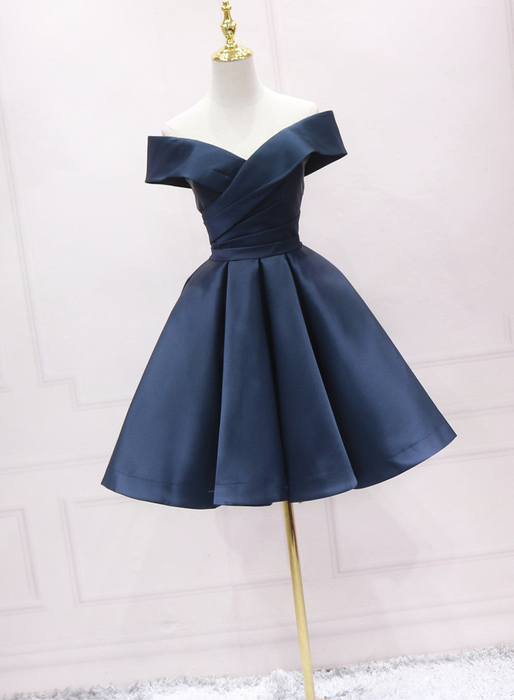 Vestido de dama de honor de satén azul marino con hombros descubiertos y vestido de fiesta 
