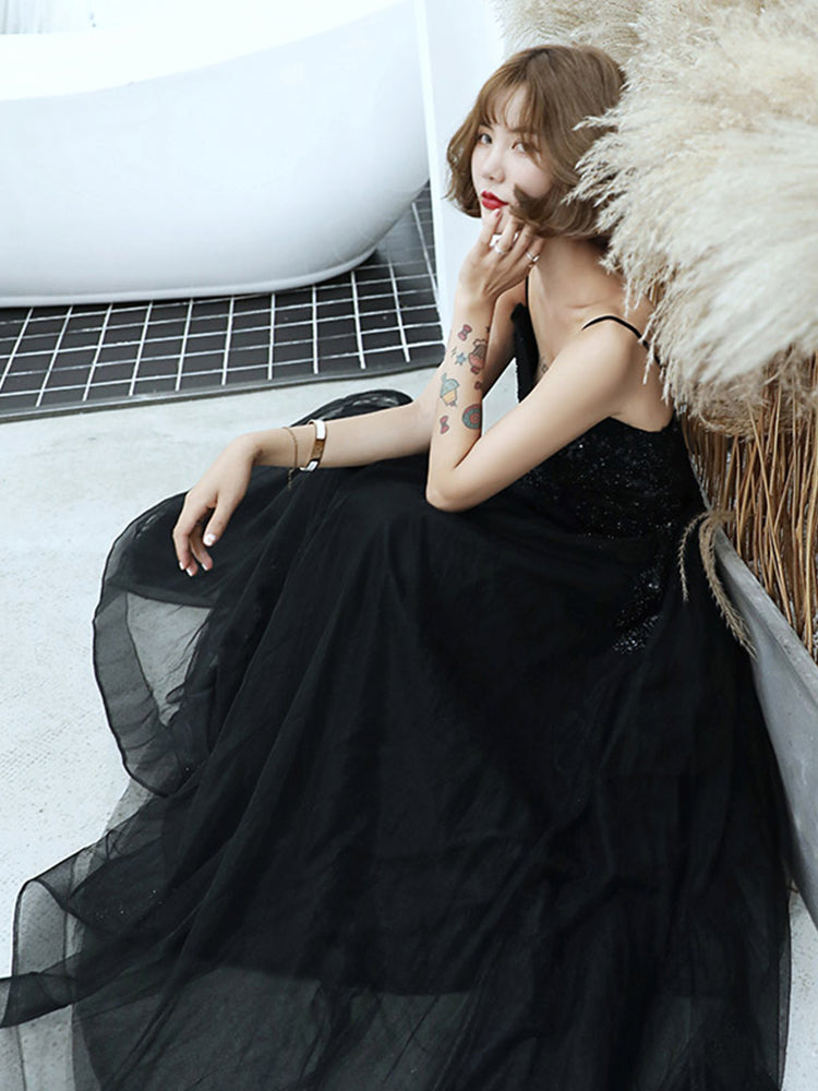 Black V-neckline Tulle with Lace Applique Long Prom Dress