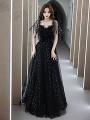 Vestido de fiesta largo de tul negro con hombros descubiertos 