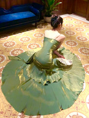 Vestido formal largo con escote en forma de corazón y tirantes verdes elegantes 