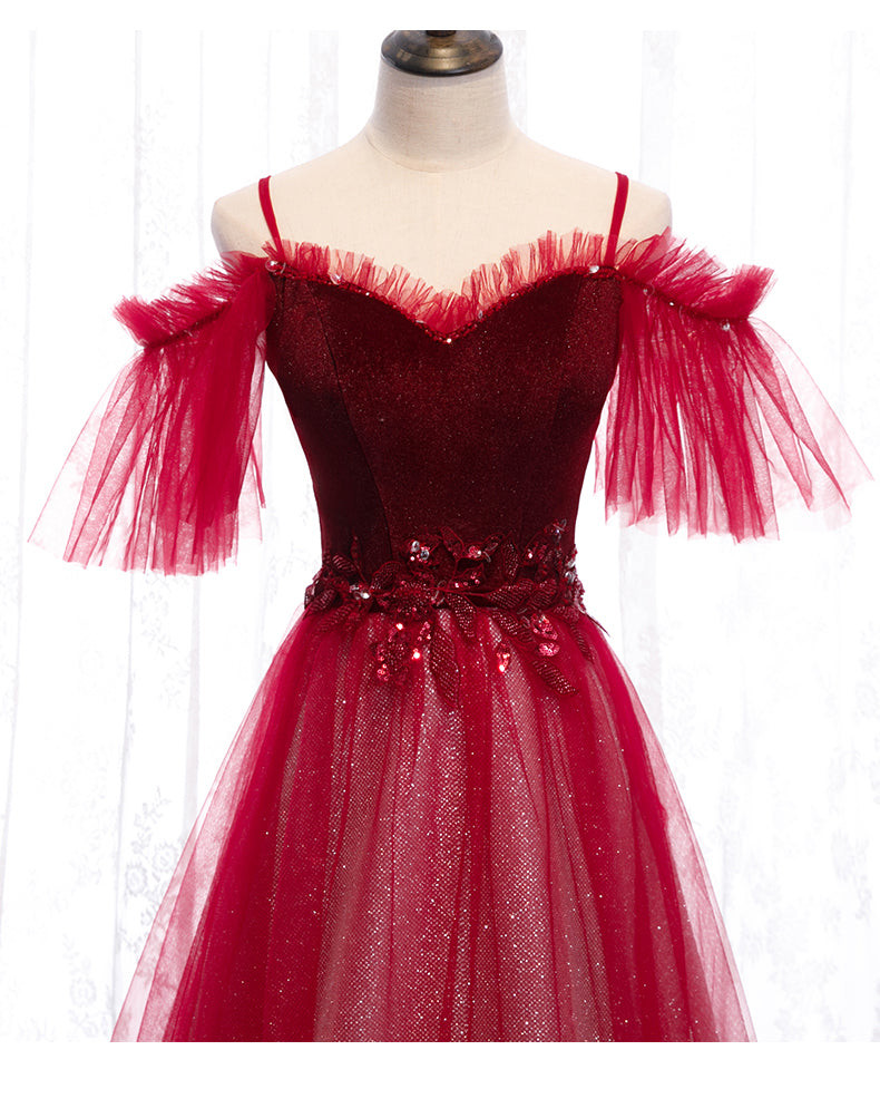 Vestido de fiesta de terciopelo y tul rojo vino con hombros descubiertos 
