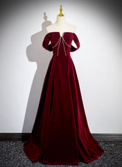 Vestido de fiesta largo de terciopelo rojo vino con hombros descubiertos 