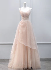 Vestido de fiesta largo con tirantes de tul rosa y cuentas 