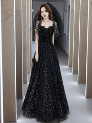 Vestido de fiesta largo de tul negro con hombros descubiertos 