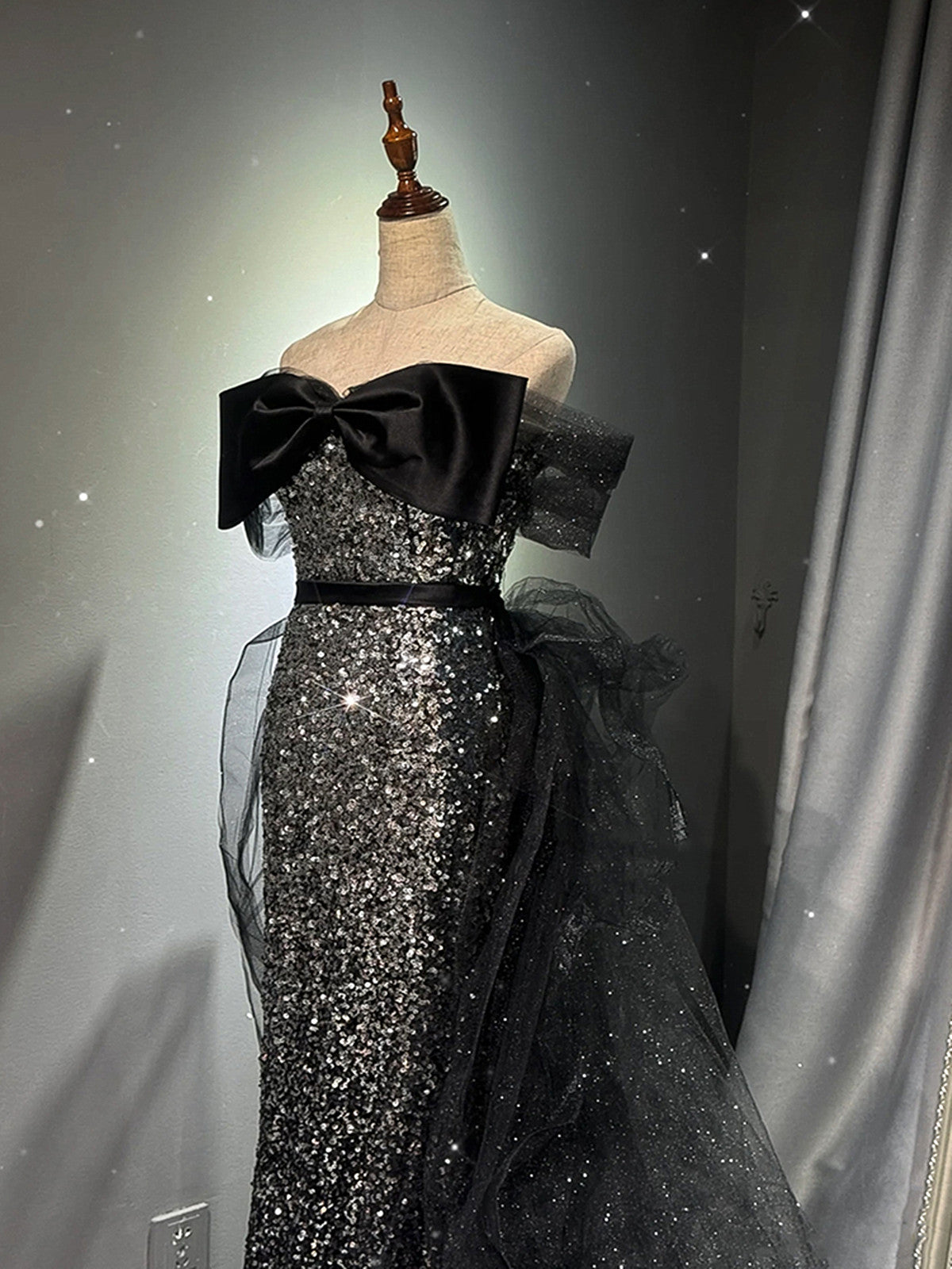 Vestido de fiesta Sweethart con hombros descubiertos, lentejuelas y tul 