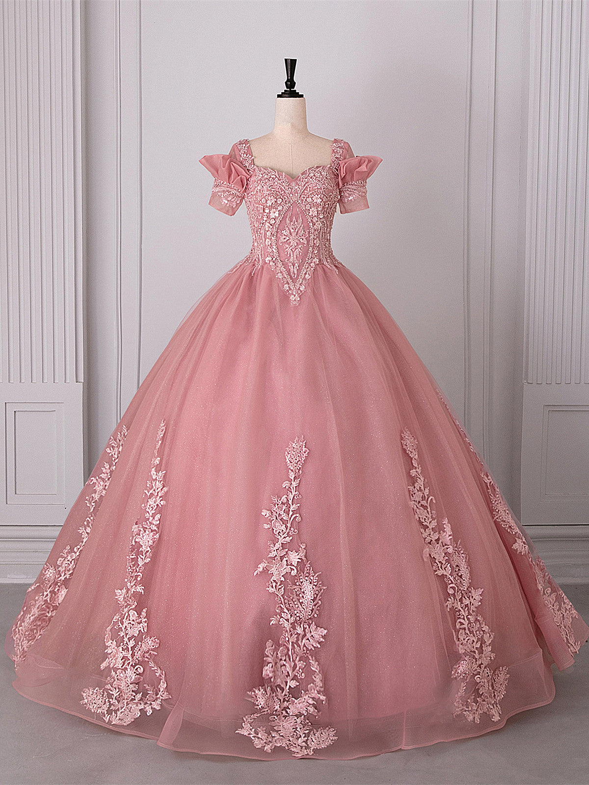 Vestido de fiesta de tul rosa con apliques de encaje para quinceañeras 