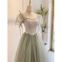 Vestido de noche largo de tul verde claro 