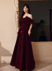 Vestido de fiesta largo hasta el suelo de terciopelo rojo vino 