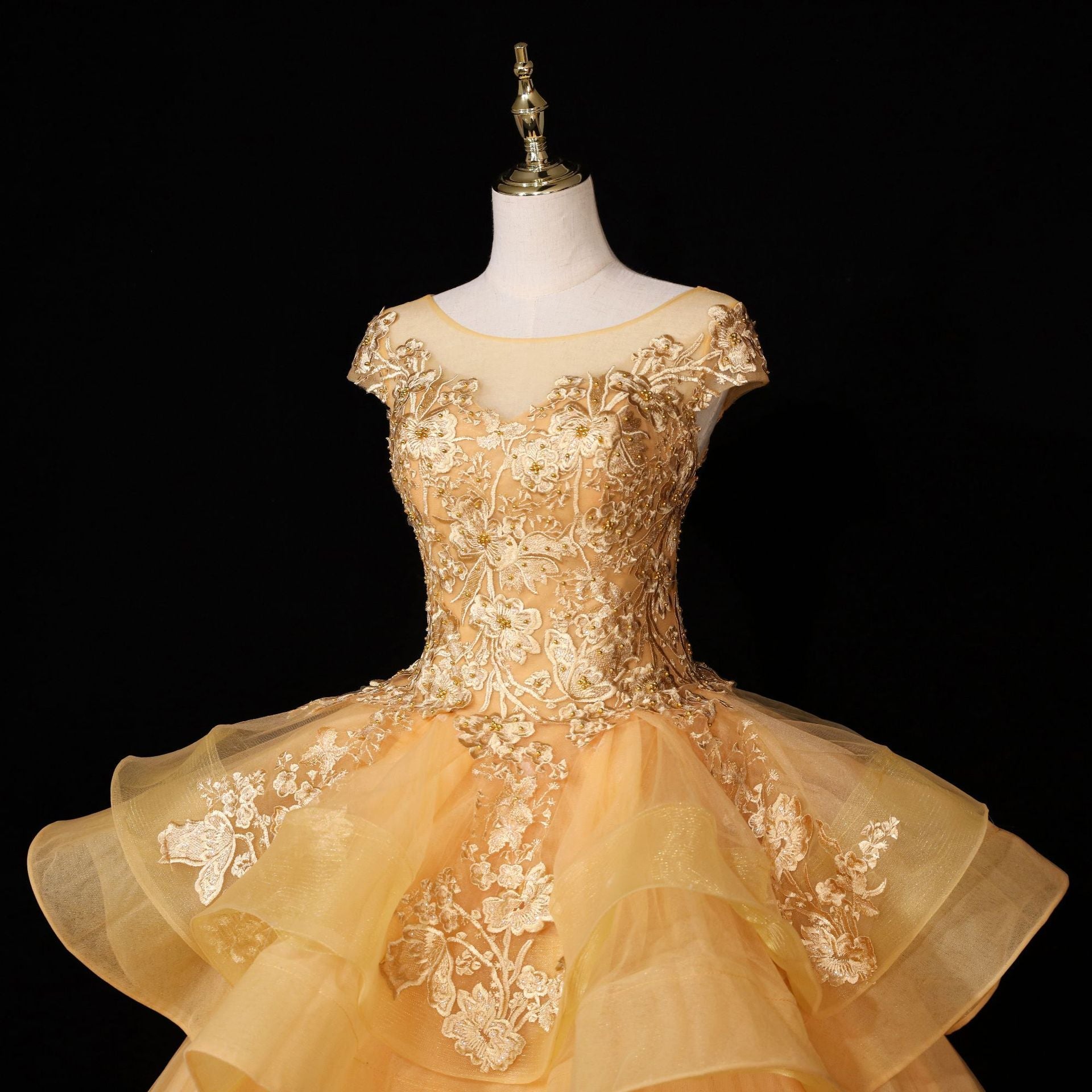 Gorgeous Champagne Ball Gown Sweet 16 Gown with Lace