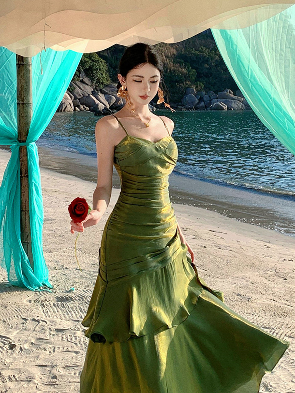 Precioso vestido de fiesta de sirena de satén verde 