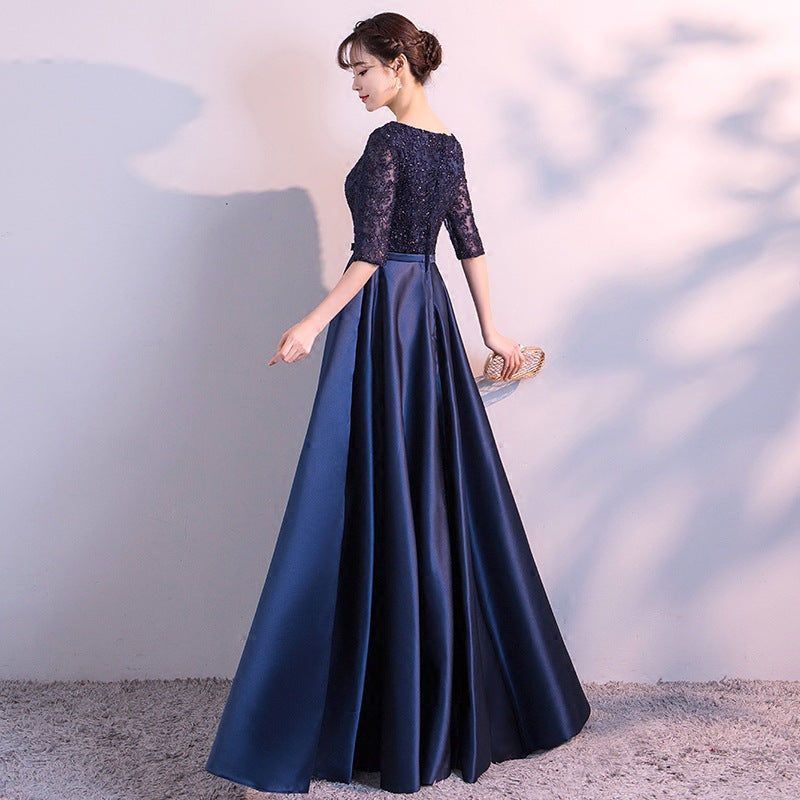 Vestido de fiesta largo de satén azul marino con parte superior de encaje 