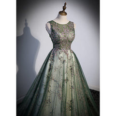 Vestido de fiesta largo de tul verde con escote redondo 