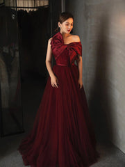 Vestido de fiesta sencillo de satén y tul color rojo vino con corte A