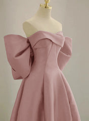 Vestido de fiesta largo y sencillo de satén rosa con hombros descubiertos 