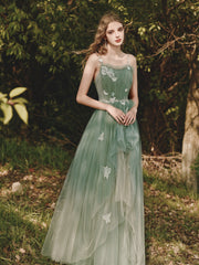 Precioso vestido de fiesta largo de tul verde degradado con tirantes 