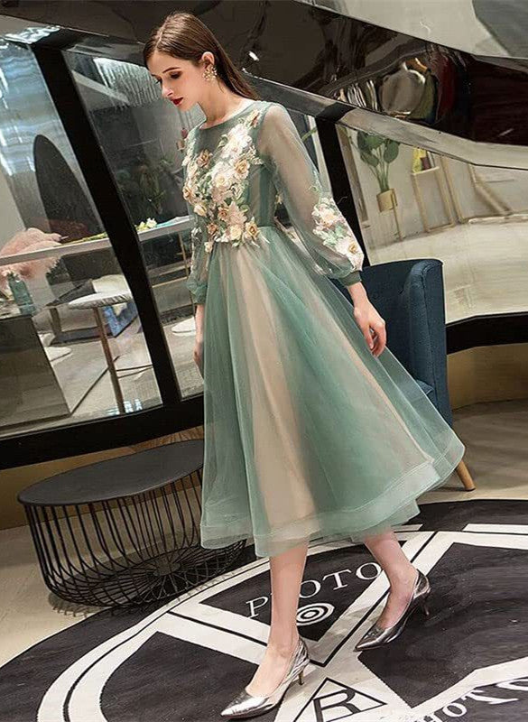 Vestido de fiesta verde floral de manga larga y largo hasta la rodilla 