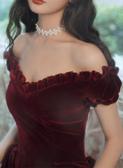 Vestido de fiesta de terciopelo rojo vino con hombros descubiertos y largo hasta la rodilla 