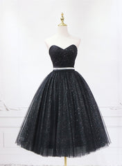 Vestido de fiesta de tul negro brillante con escote en forma de corazón y largo hasta la rodilla 