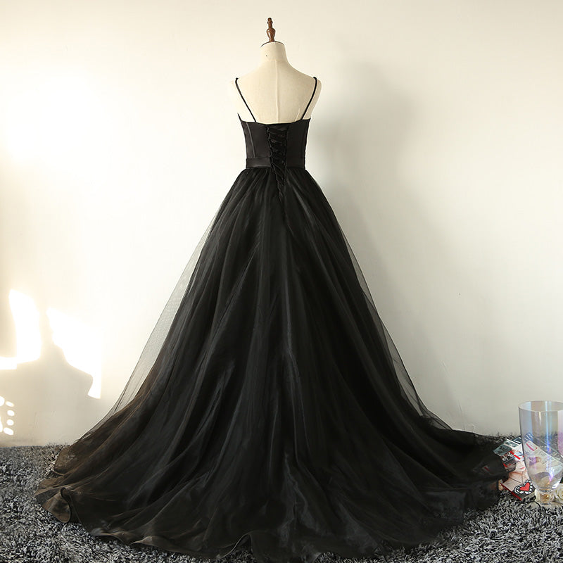 Elegante vestido de fiesta de tul con tirantes negros y escote en forma de corazón 