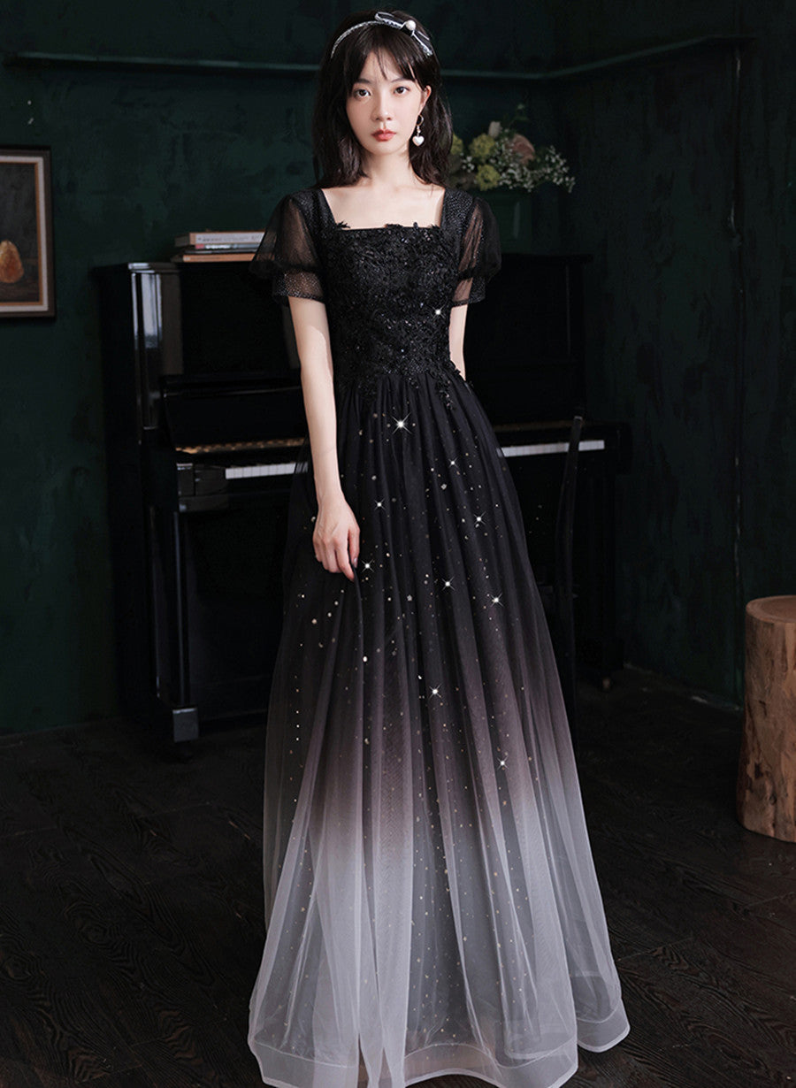 Vestido de fiesta negro de tul degradado con encaje y mangas cortas 