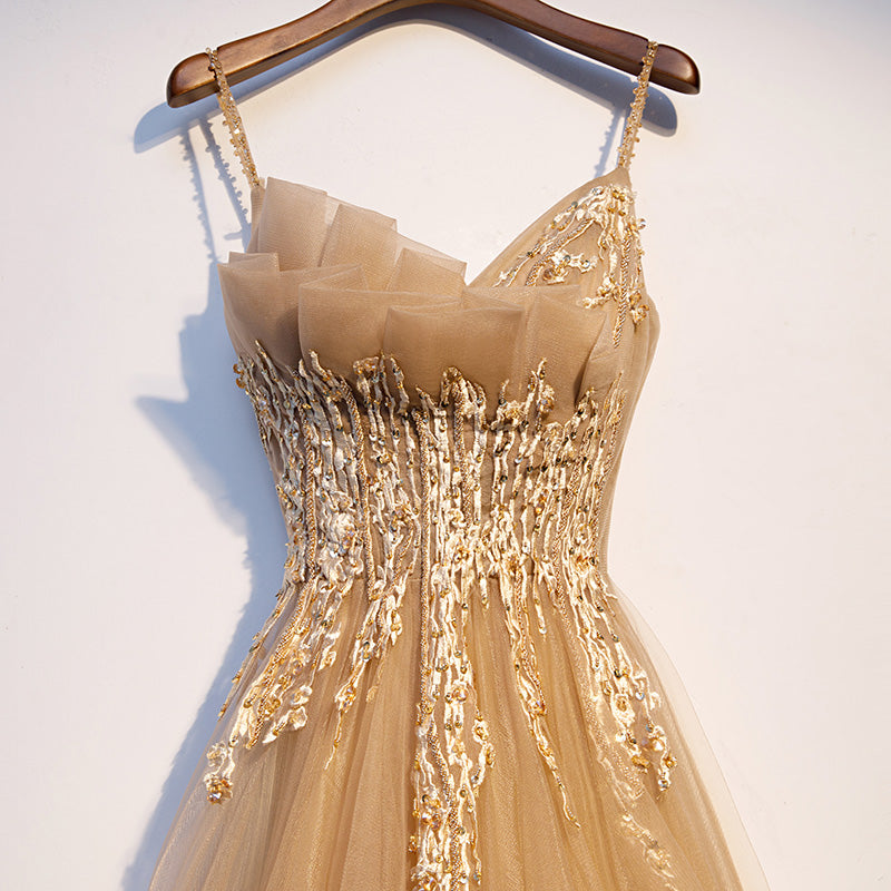 Precioso vestido formal largo de tul color champán con encaje 