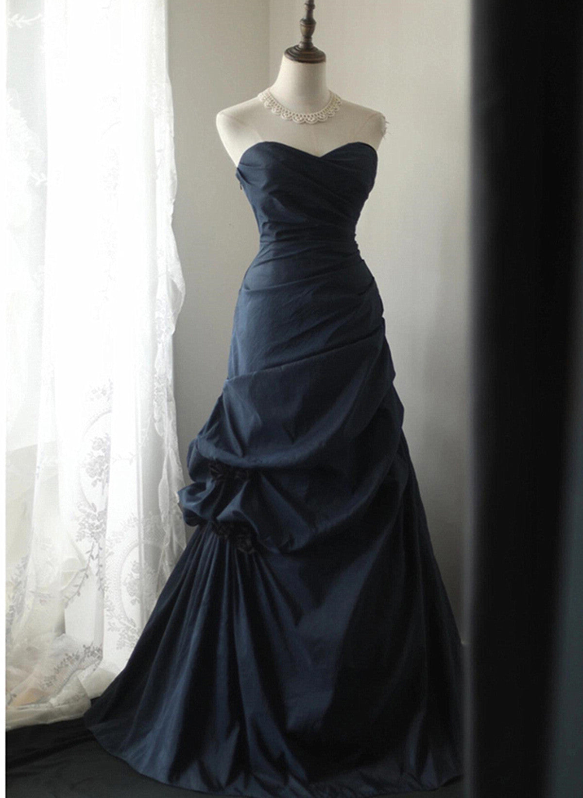 Navy Blue Sweetheart Style Taffeta Long Prom Dress