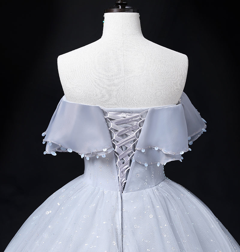 Vestido de fiesta largo con hombros descubiertos y tul gris plateado 