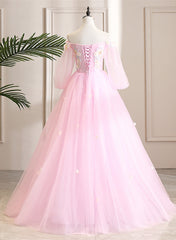 Lindo vestido rosa de fiesta para dulces 16 con flores 
