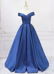 Vestido de fiesta de satén azul con hombros descubiertos, corte A y largo hasta el suelo 
