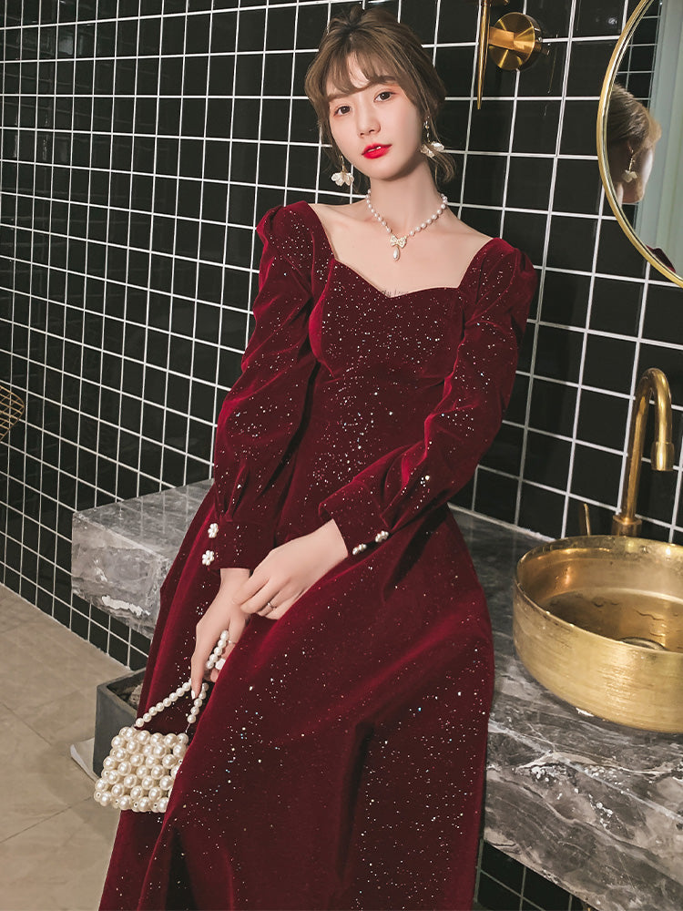 Vestido de fiesta de terciopelo rojo vino con mangas largas y corte A 