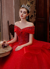Vestido formal largo con escote en forma de corazón de tul rojo y cuentas 
