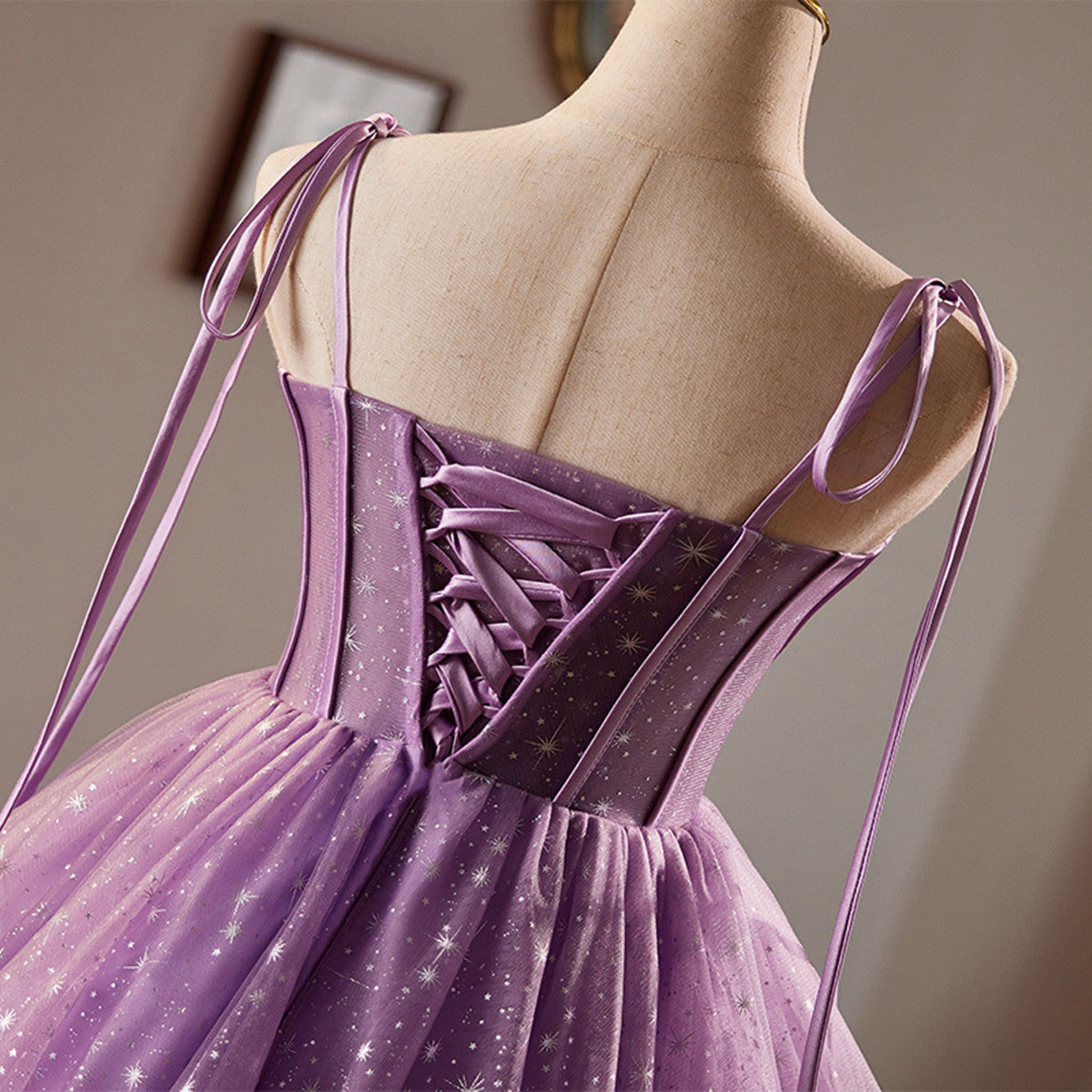 Vestido de fiesta corto de tul con escote en forma de corazón morado 