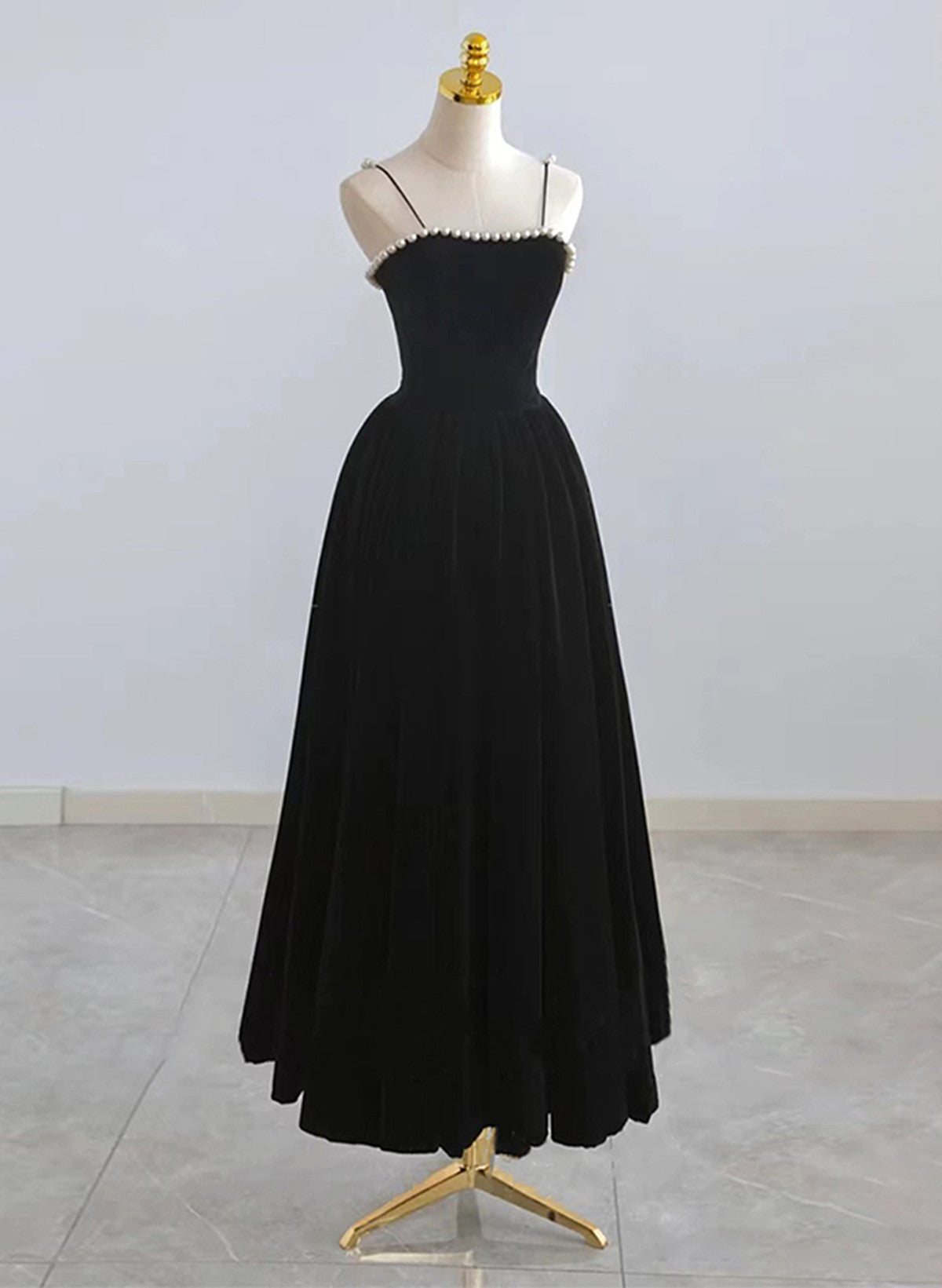 Black Velvet Straps Tea Length Party Dress