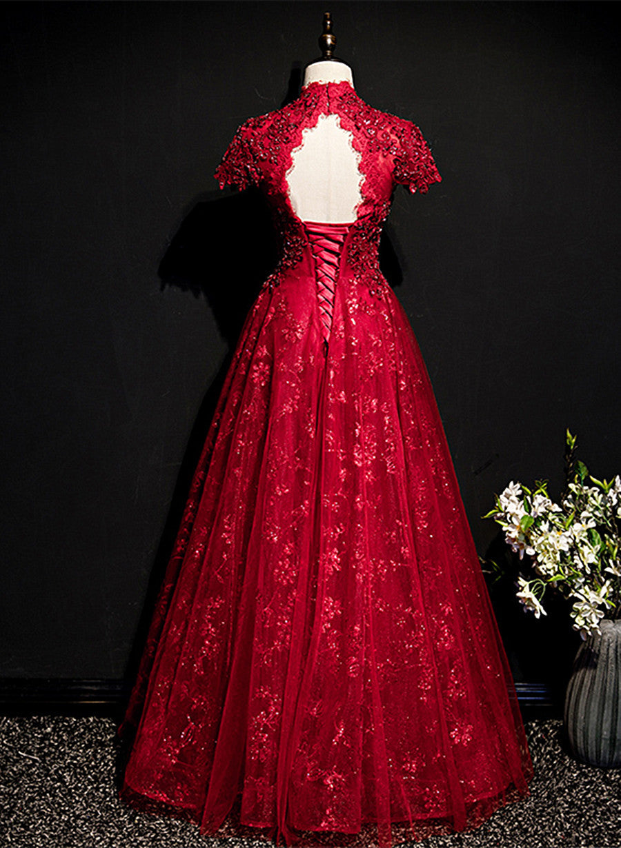 Vestido de fiesta largo con espalda abierta y encaje rojo vino 