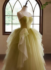 Vestido de fiesta largo de tul con tirantes de corazón verde 