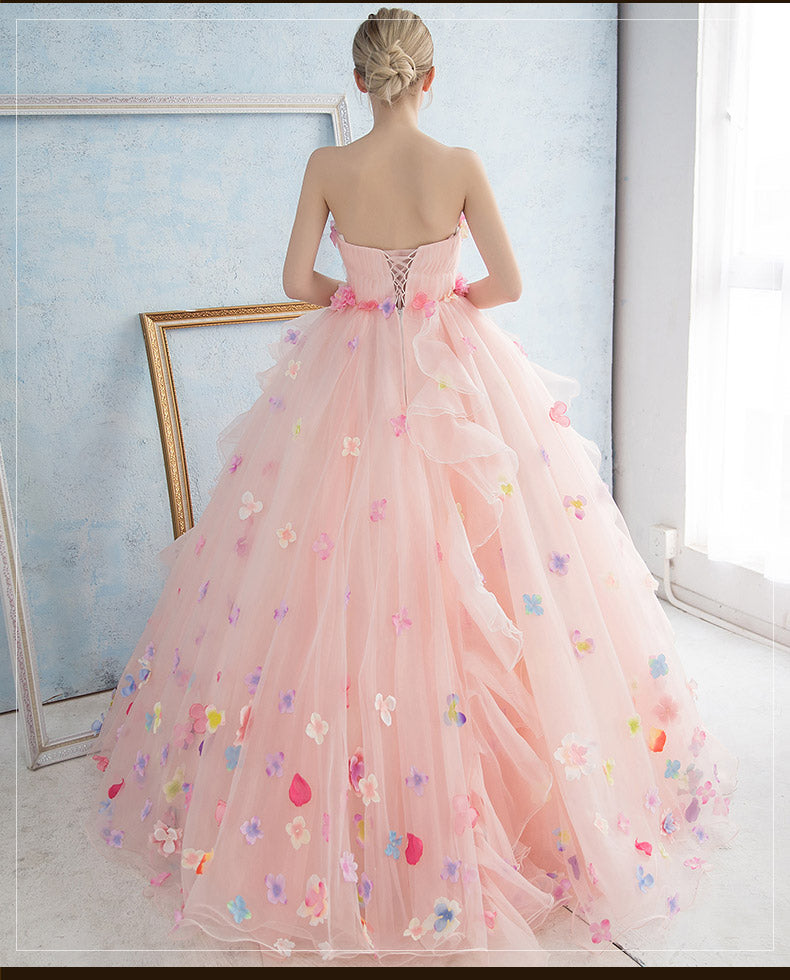 Vestido de fiesta de quinceañera con organza y flores rosas 