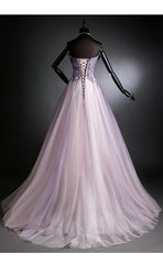 Vestido de fiesta largo de tul morado con degradado y apliques de encaje floral 