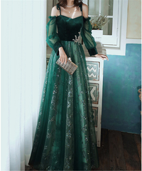 Dark Green Tulle Stunning Sequin Spaghetti Straps Prom Dress