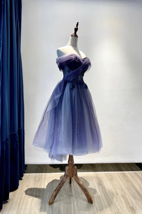 Vestido de fiesta de tul degradado con escote en forma de corazón hasta la rodilla 