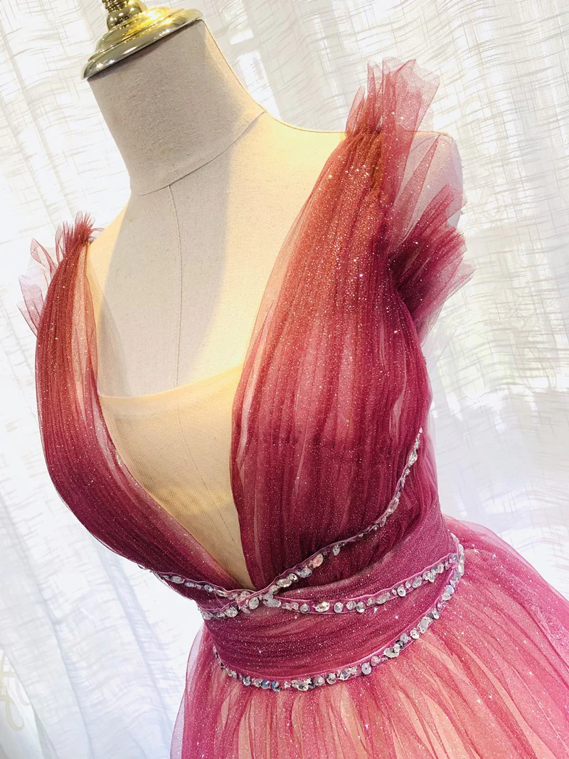 Vestido largo de fiesta formal con cuentas y tul degradado rojo 