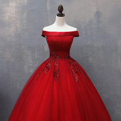 Vestido largo de tul rojo con hombros descubiertos para quinceañeras 