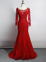 Hermoso vestido de noche de sirena con mangas largas y encaje rojo 