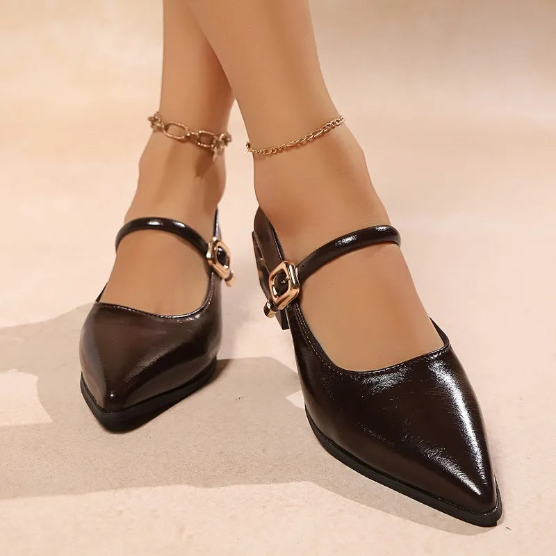 Retro pointed-toe high-heeled shoes