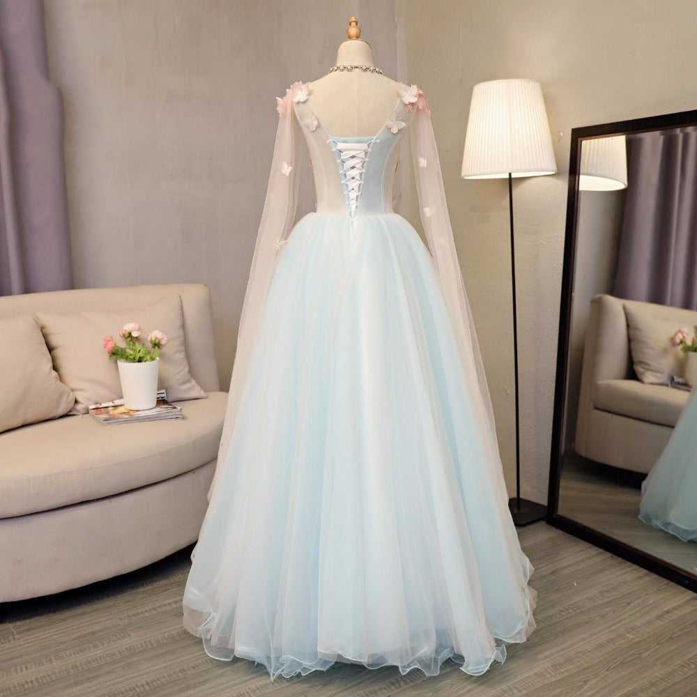 Precioso vestido formal azul claro de corte A hasta el suelo 