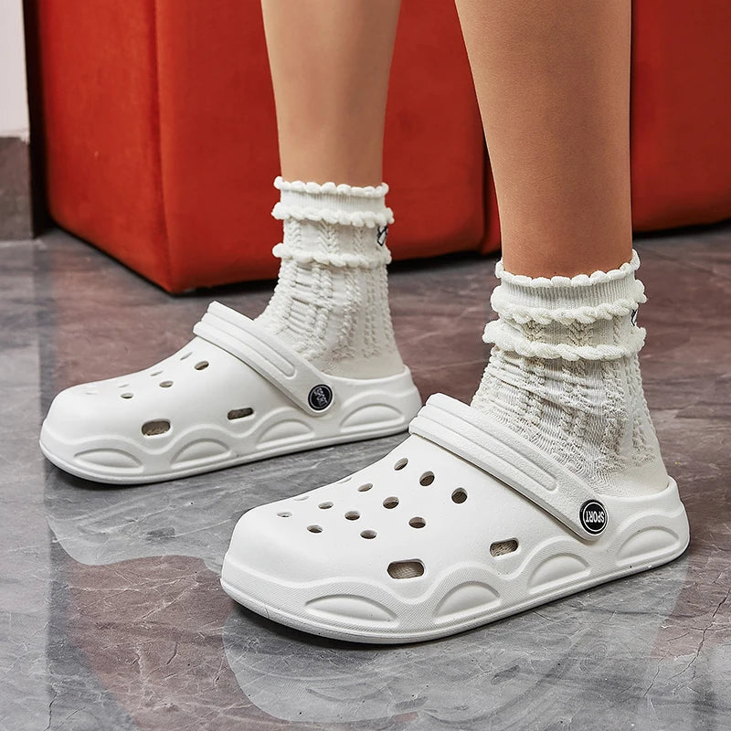 Comfortable Clogs Slippers Lightweight Anti Slip Beach Sandals Woman White EVA Waterproof Garden Shoes