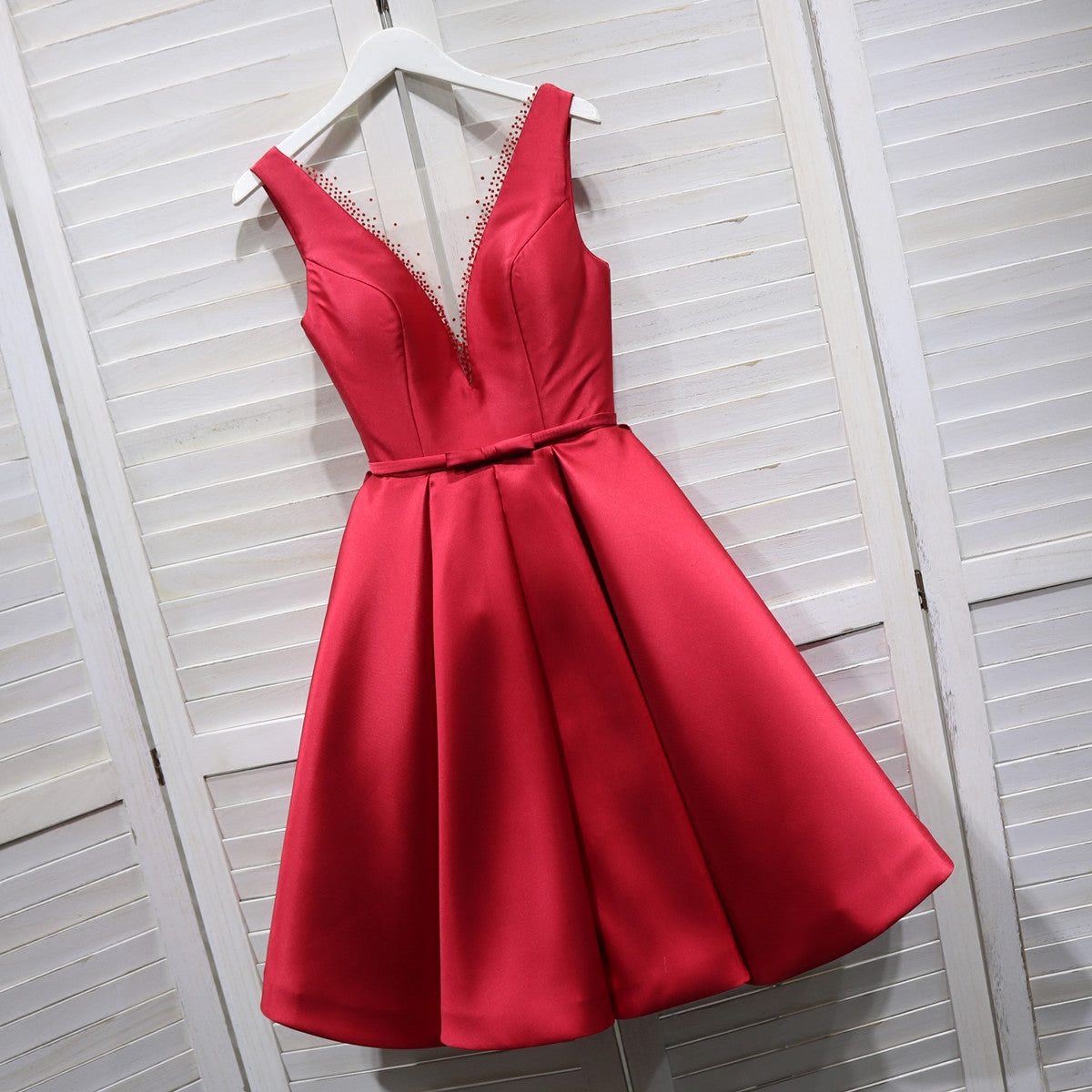 Red Satin V-neckline Knee Length Homecoming Dress