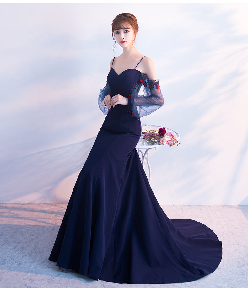 Vestido de noche azul marino de corte sirena con espalda en V y mangas abullonadas 