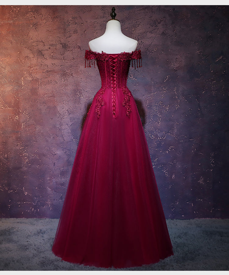 Hermoso vestido de fiesta largo de tul rojo vino con escote en forma de corazón 