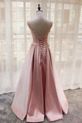 Encantador vestido formal largo de satén rosa 